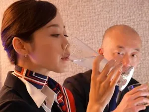 Chị cấp trên khó tính ở công ty và cái kết đẹp cho cậu nhân viên bị ức hiếp