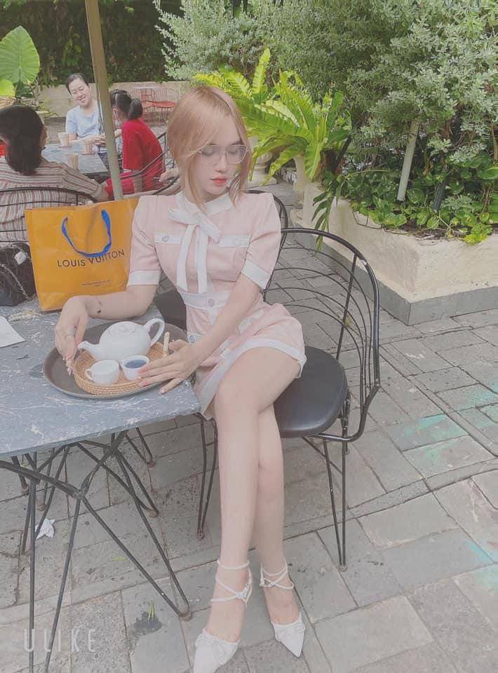 Có đồng hồ ngưng đọng thời gian tôi địt tan lồn cô giáo