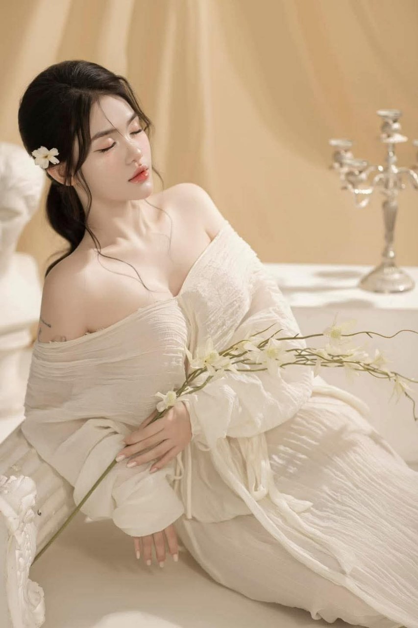 để thế chấp tiền cho Người chồng, Cô vợ phải bán thân và uống thuốc kích dục